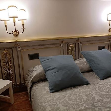 Refuge In Madrid Apartment Bagian luar foto
