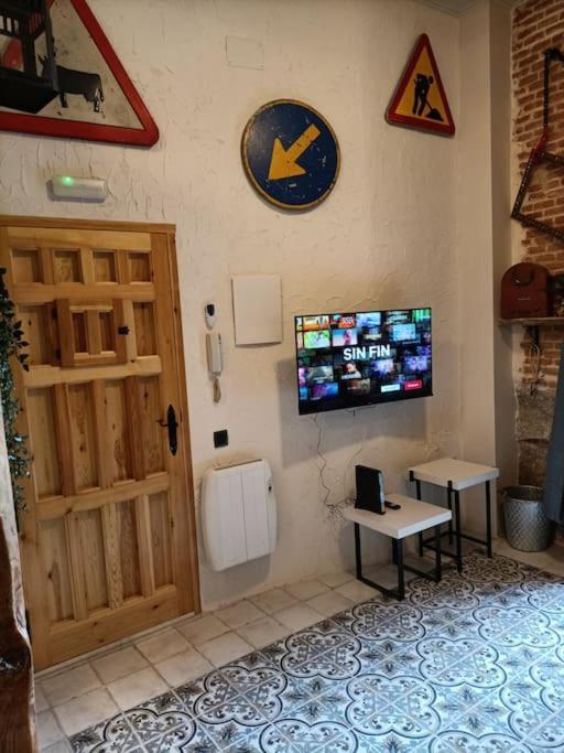 Refuge In Madrid Apartment Bagian luar foto